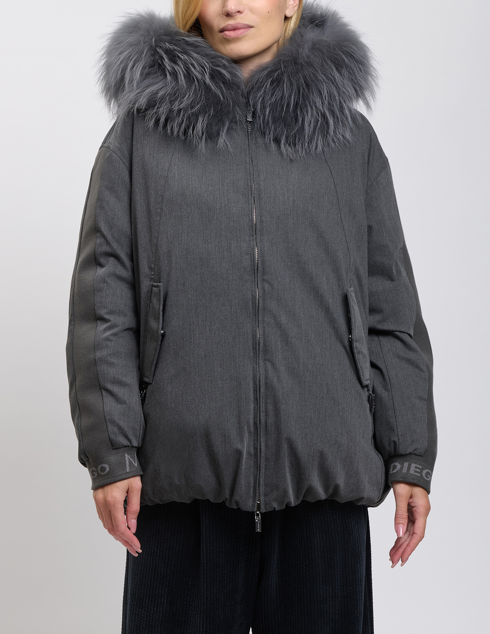 Пуховик, Серый
Пуховик, Серый