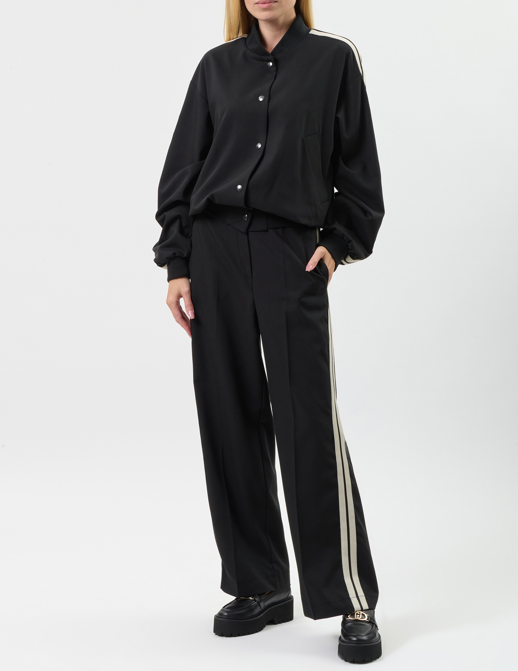 Костюм, Черный
Костюм, Черный