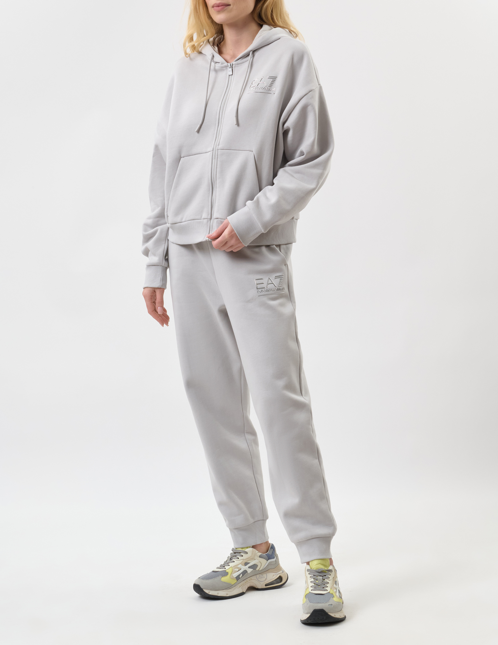 Костюм спортивный, Серый
Костюм спортивный, Серый