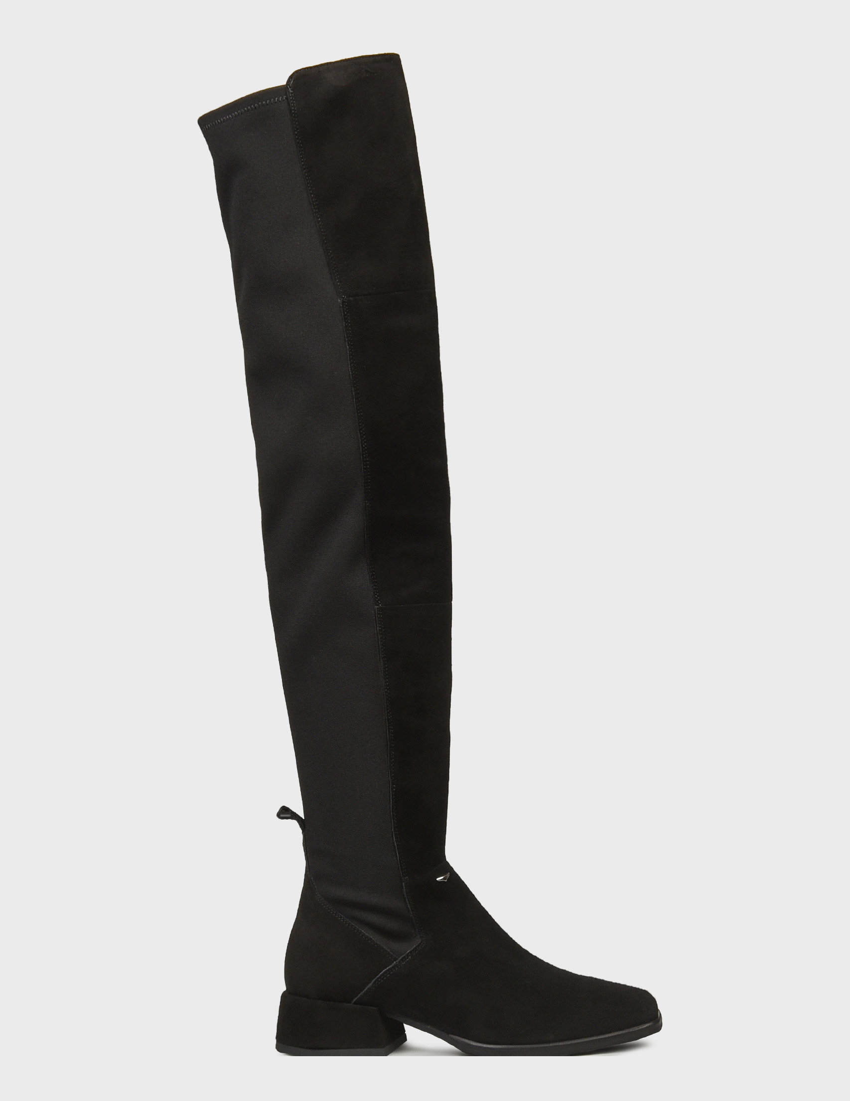 

Ботфорты, Черный