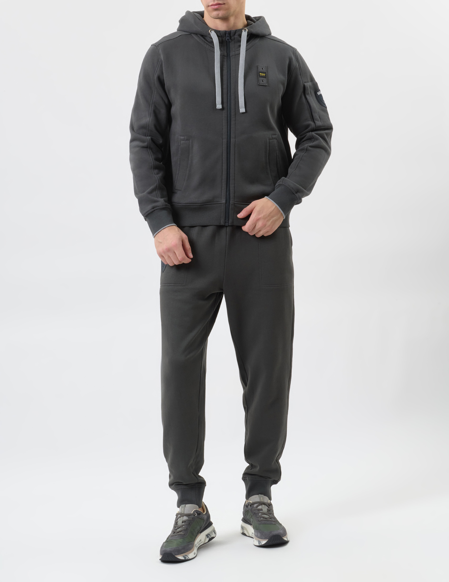 

Спортивный костюм, Серый