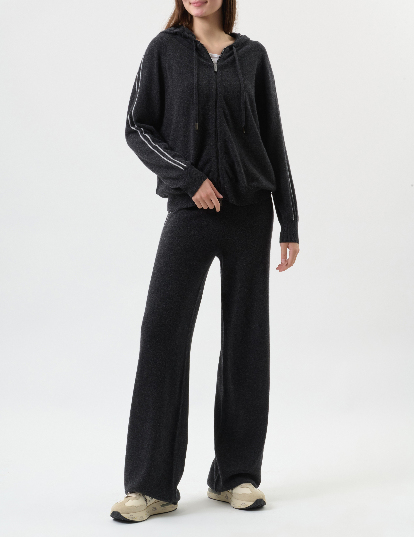 

Спортивный костюм, Серый