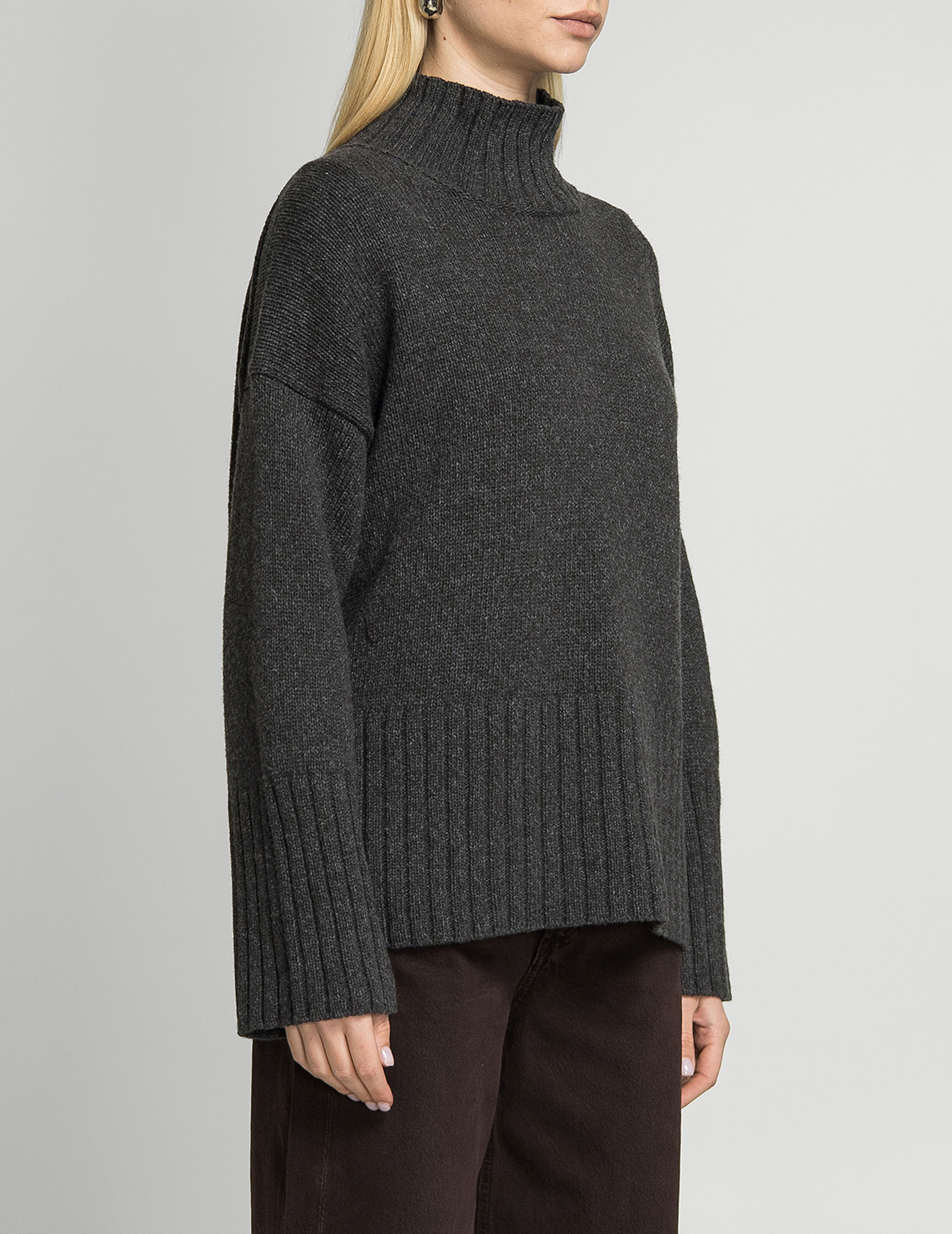 

Свитер, Серый