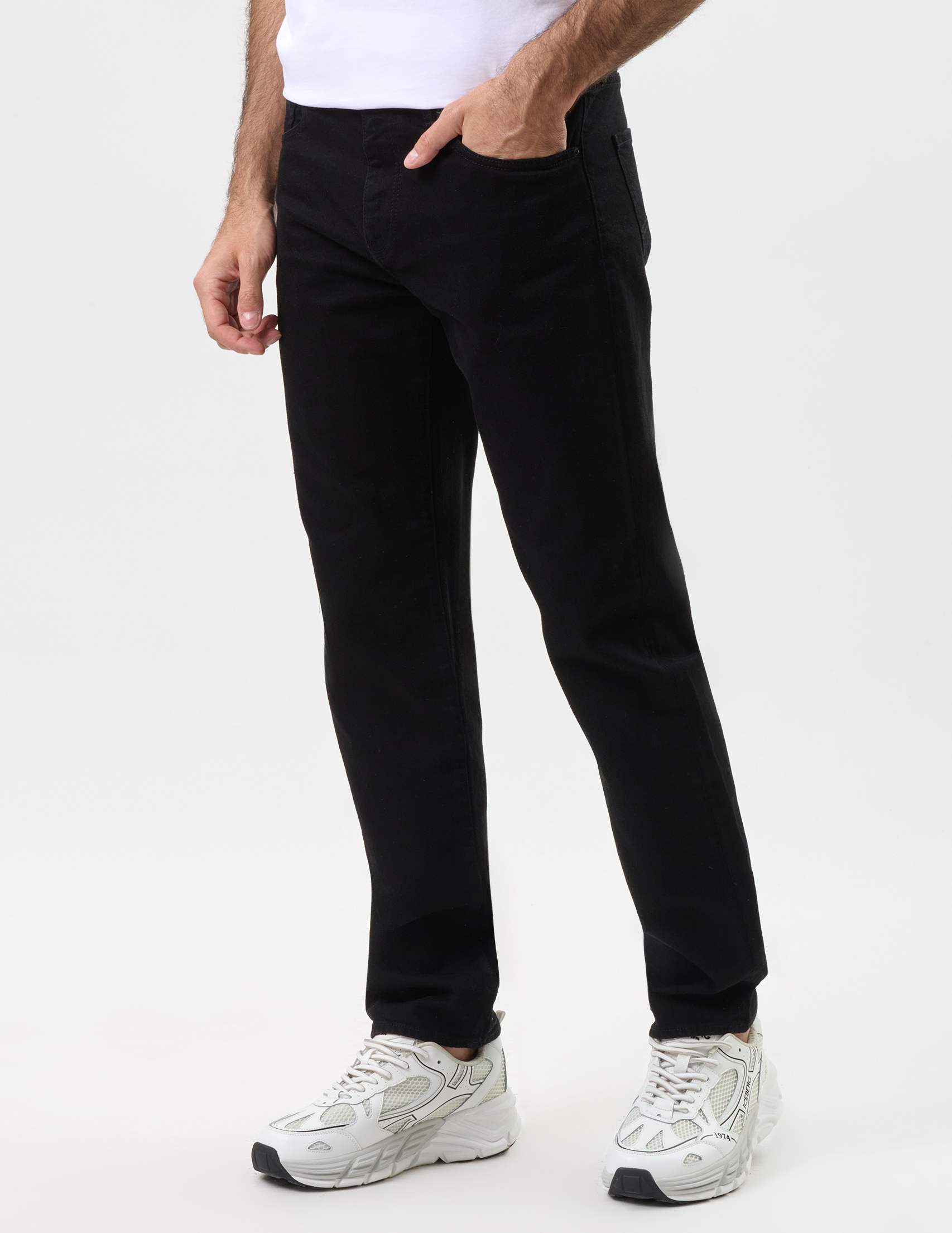 

Джинсы, Черный