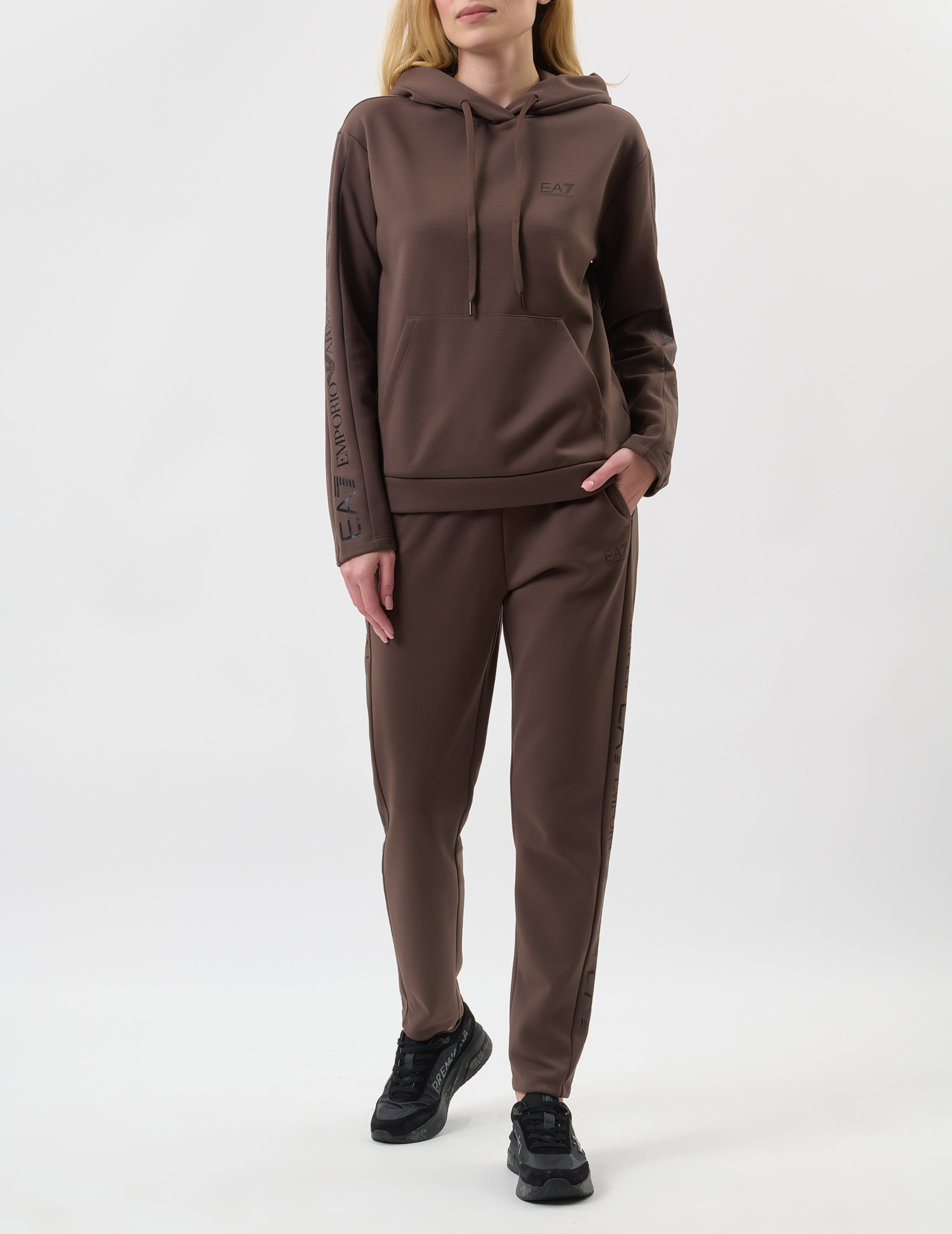 

Костюм спортивный, Коричневый