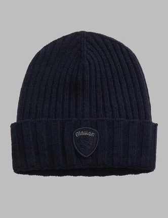 BLAUER шапка
