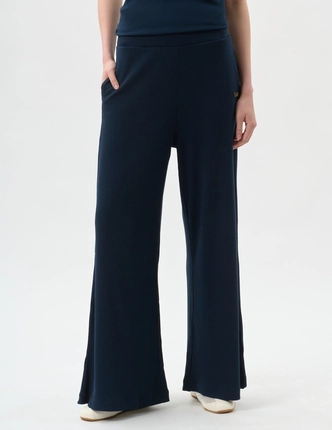 EA7 EMPORIO ARMANI штани