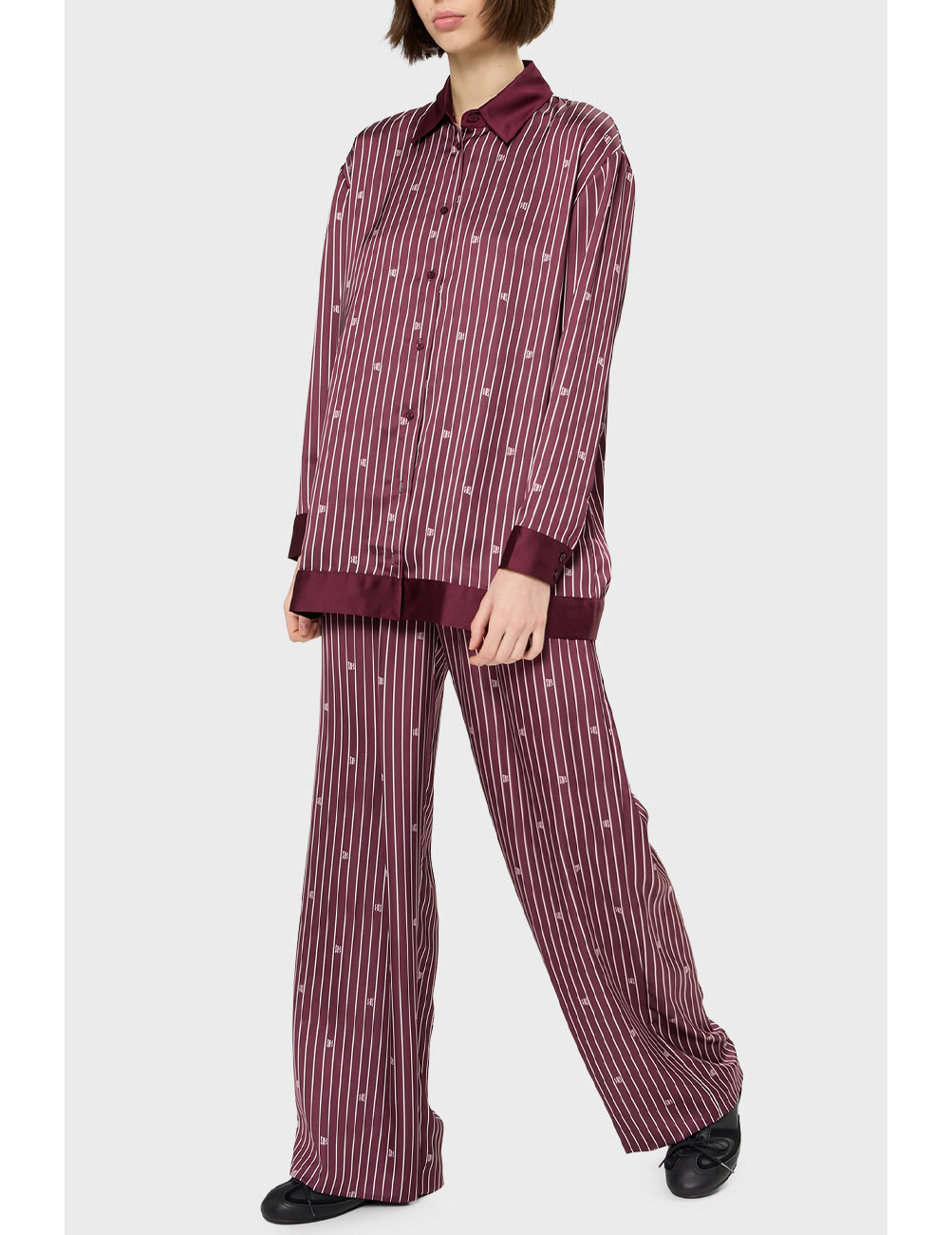 

Костюм, Бордовый