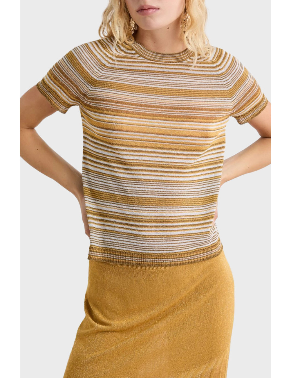 

Футболка, Бежевый;многоцветный