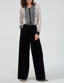 AMANDA WAKELEY