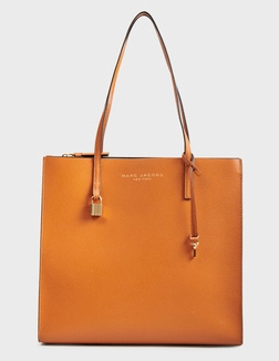 MARC JACOBS