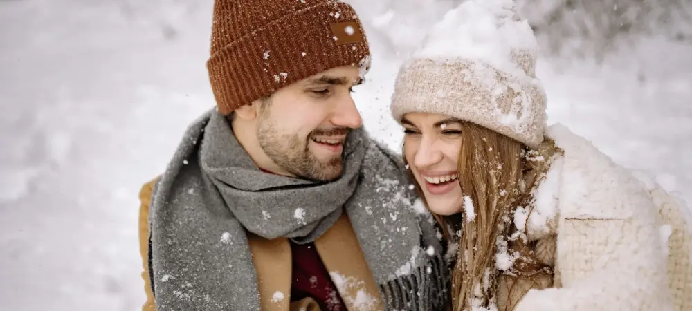 Брендовые аксессуары, которые дополнят зимние образы