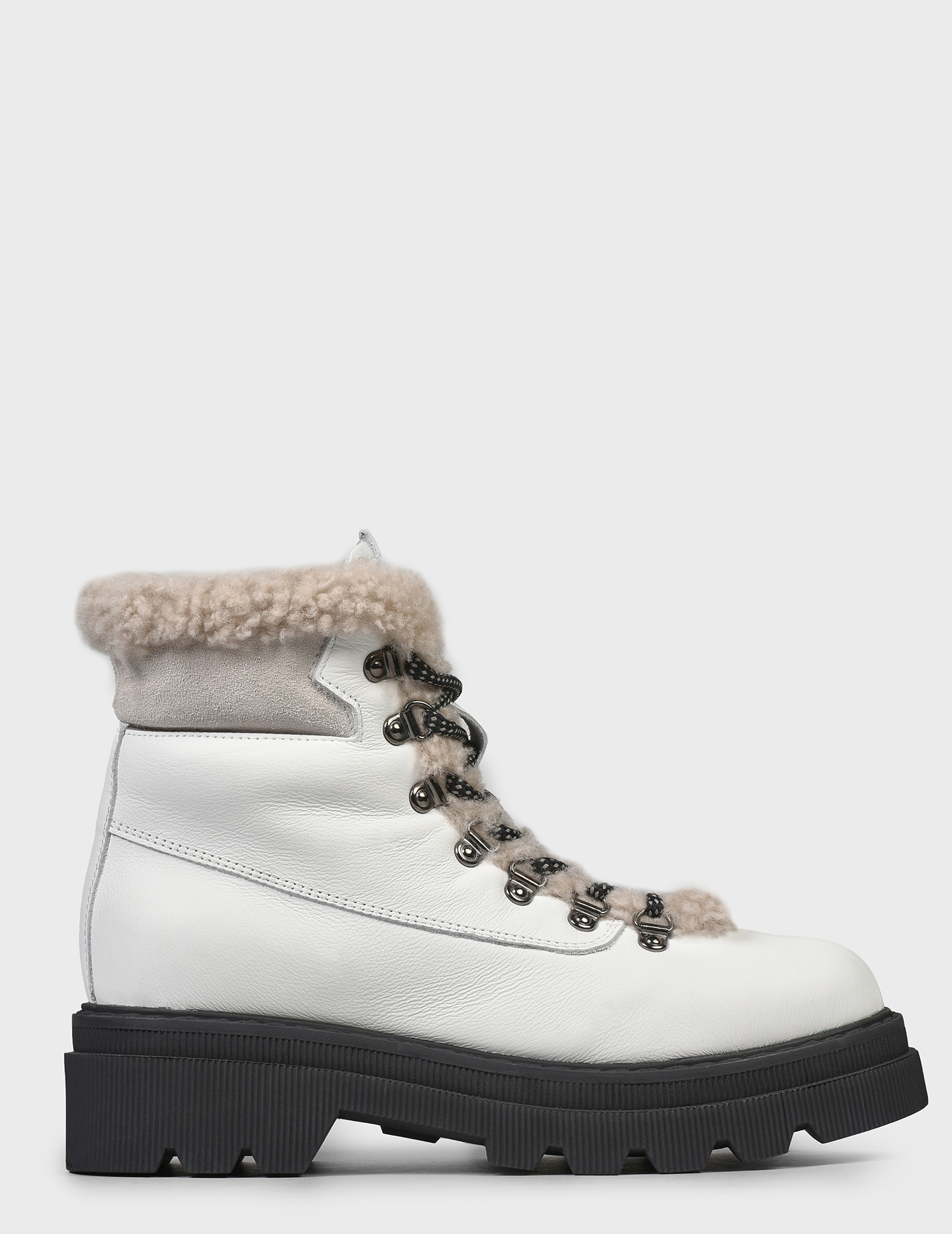 

Ботинки, Белый