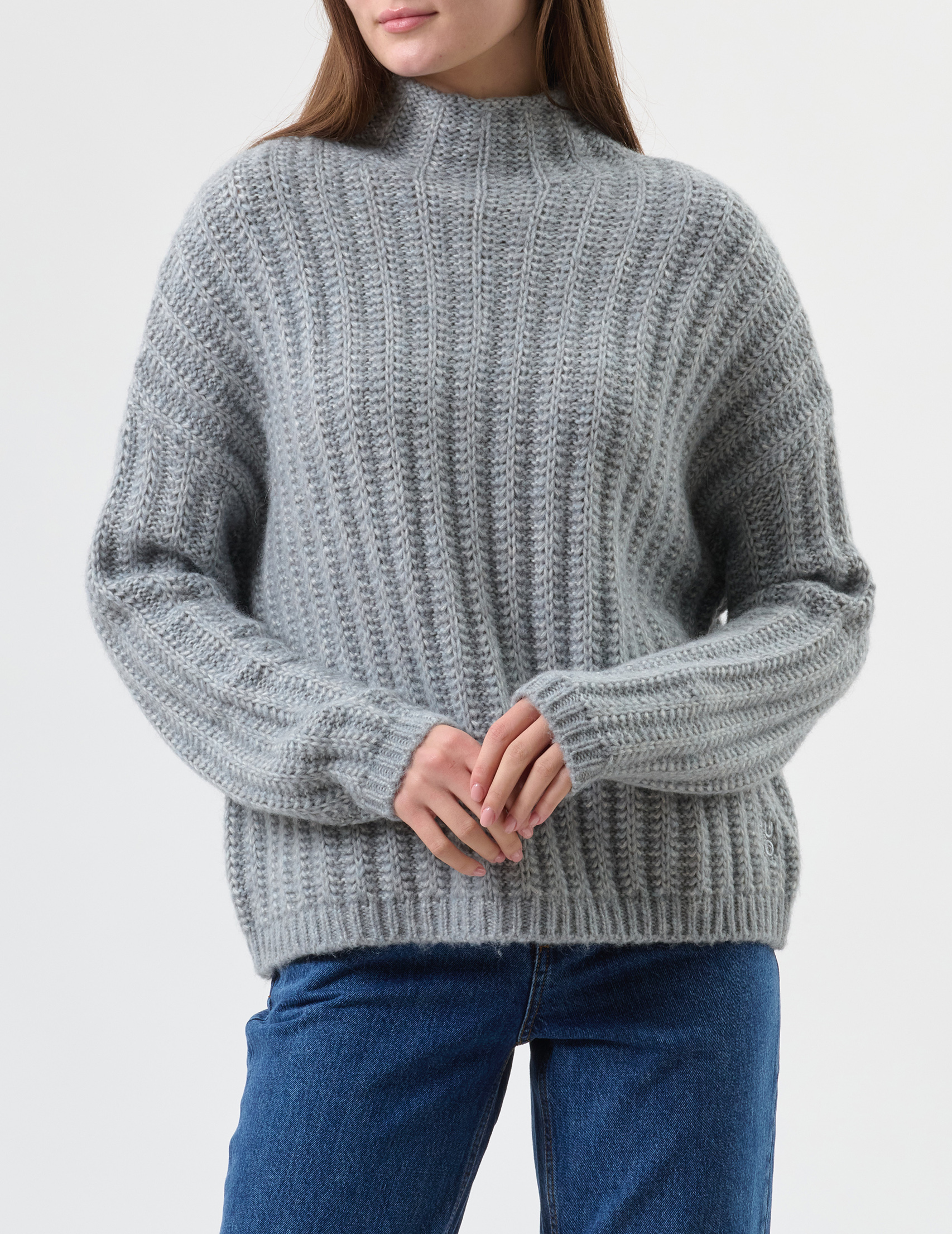 

Свитер, Серый