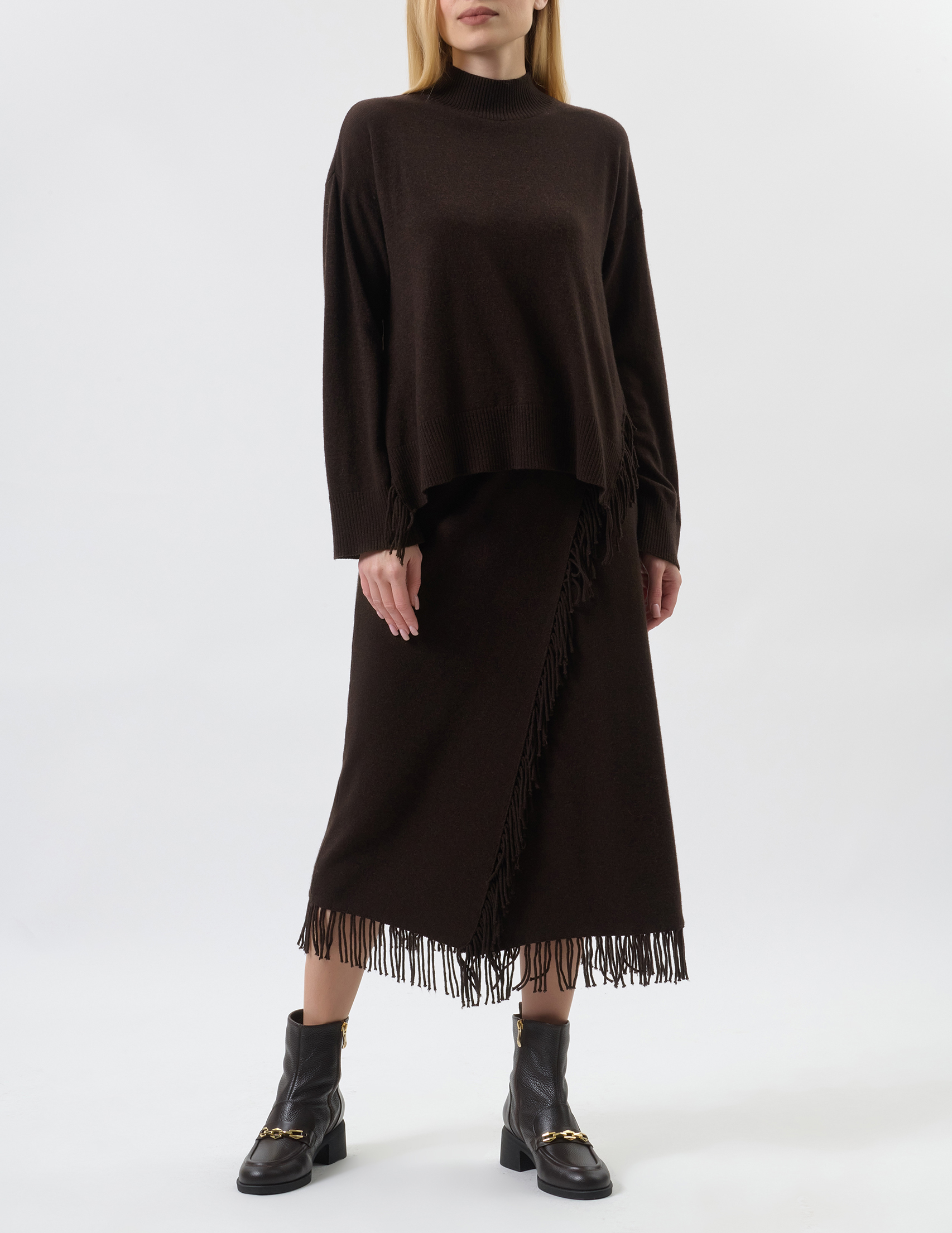 

Костюм, Коричневый