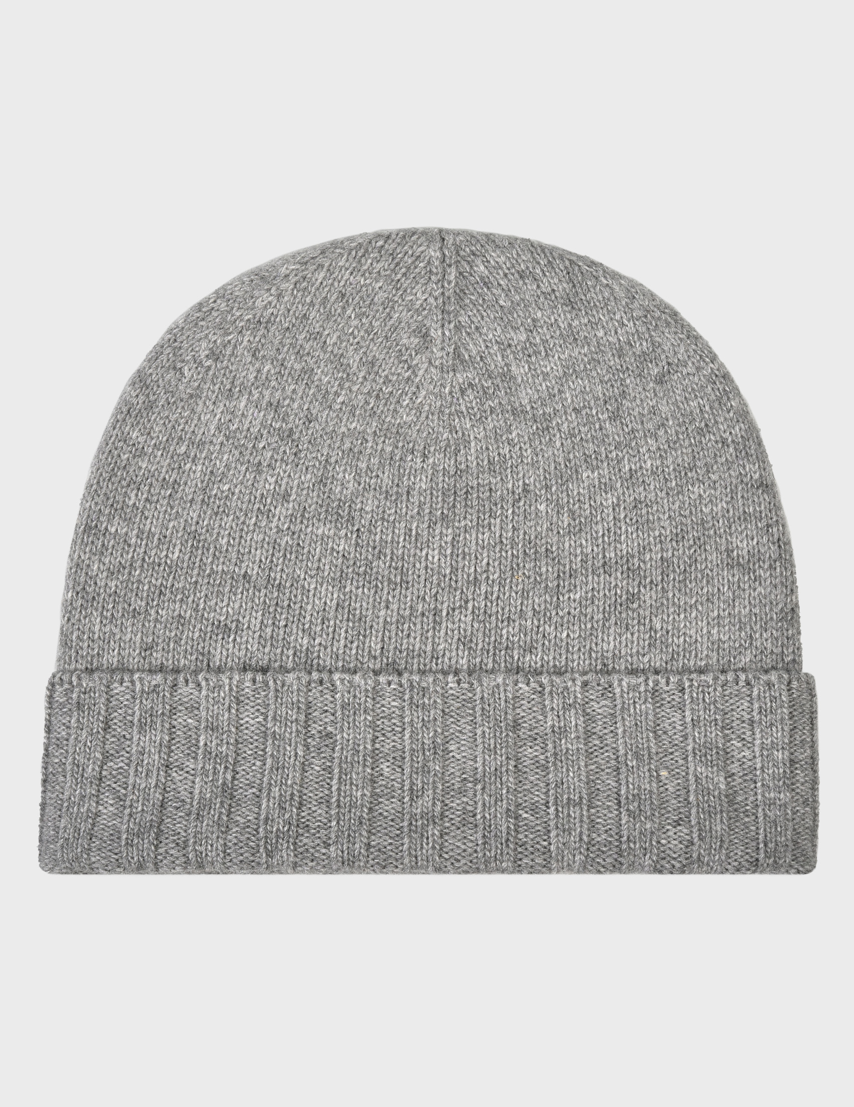 

Шапка, Серый