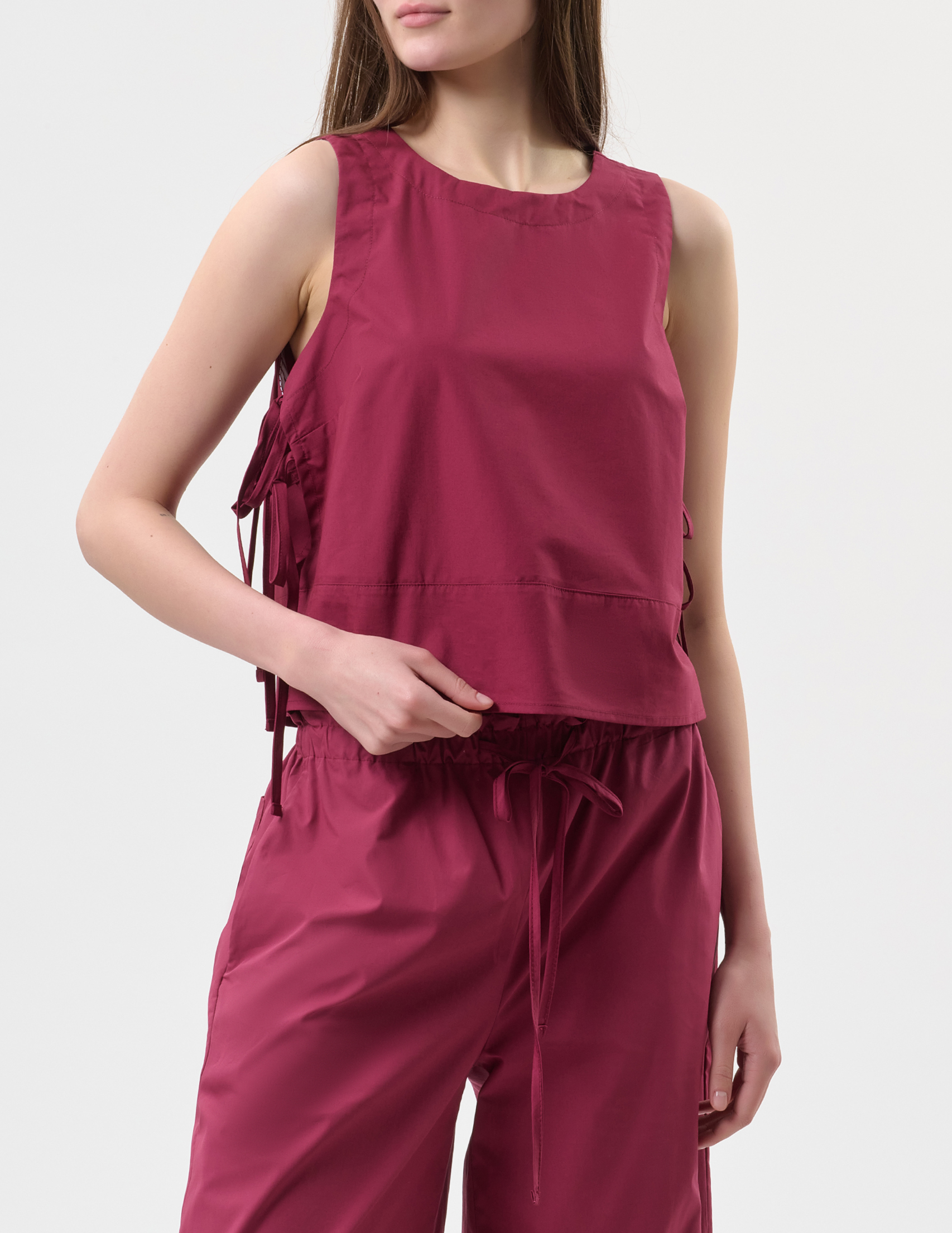 

Топ, Бордовый