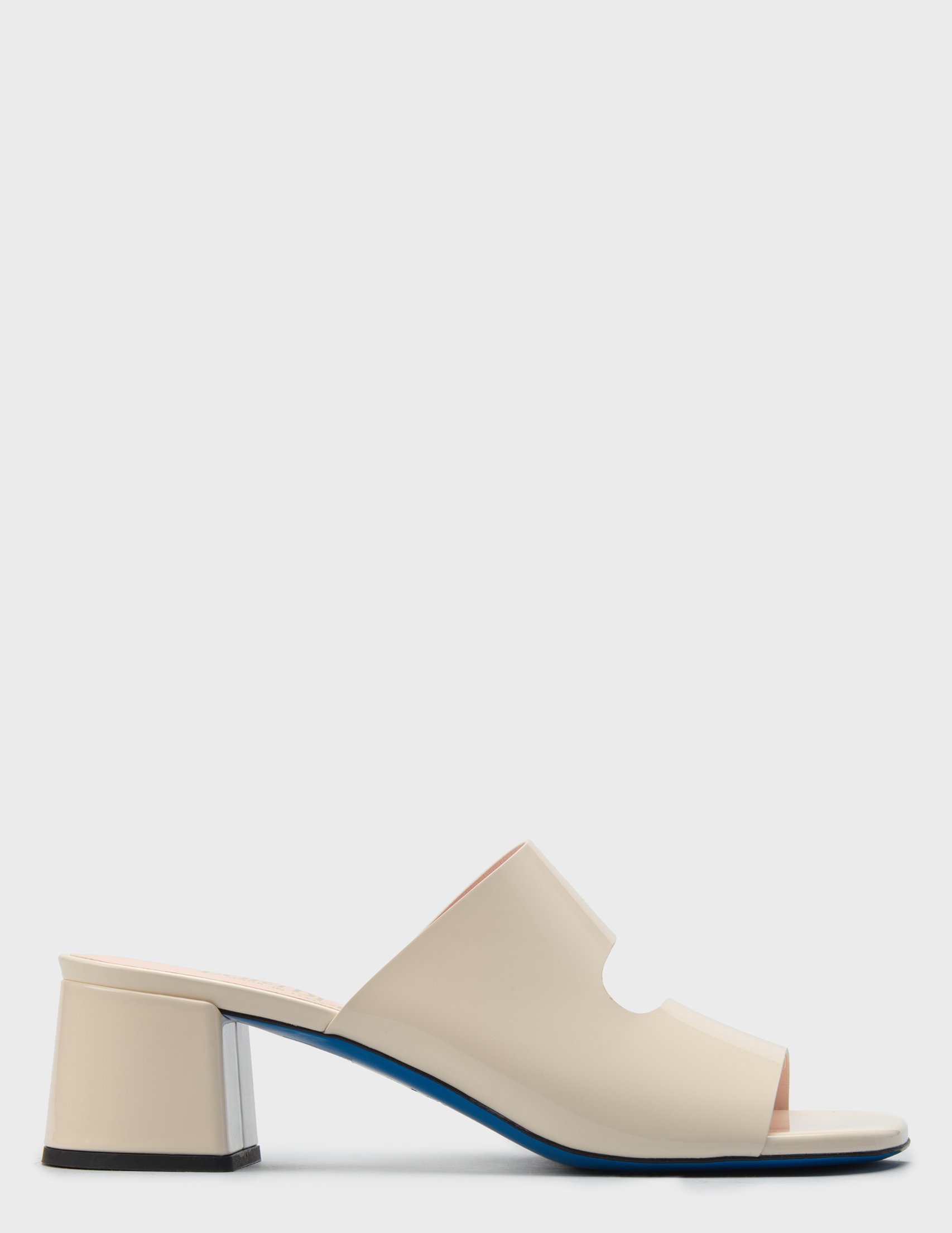 

Шлепанцы, Белый;молочный