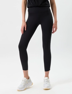 DKNY