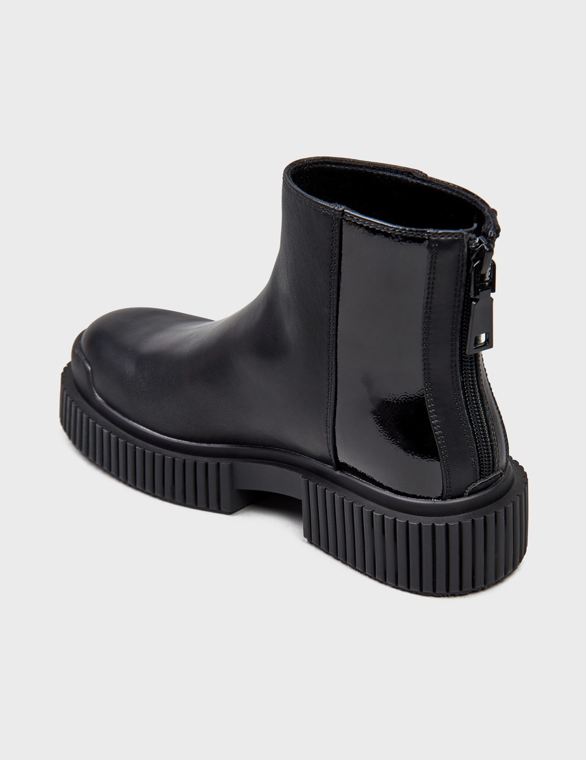 あん Ботинки женские черные кожаные XDN027 Armani Exchange купить