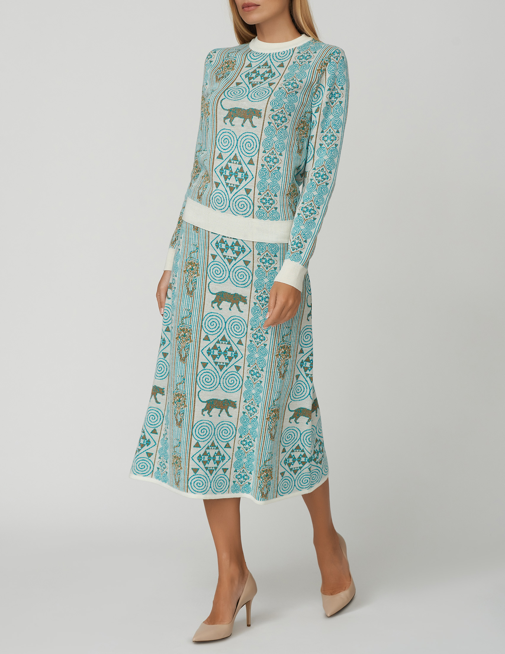 

Костюм, Многоцветный