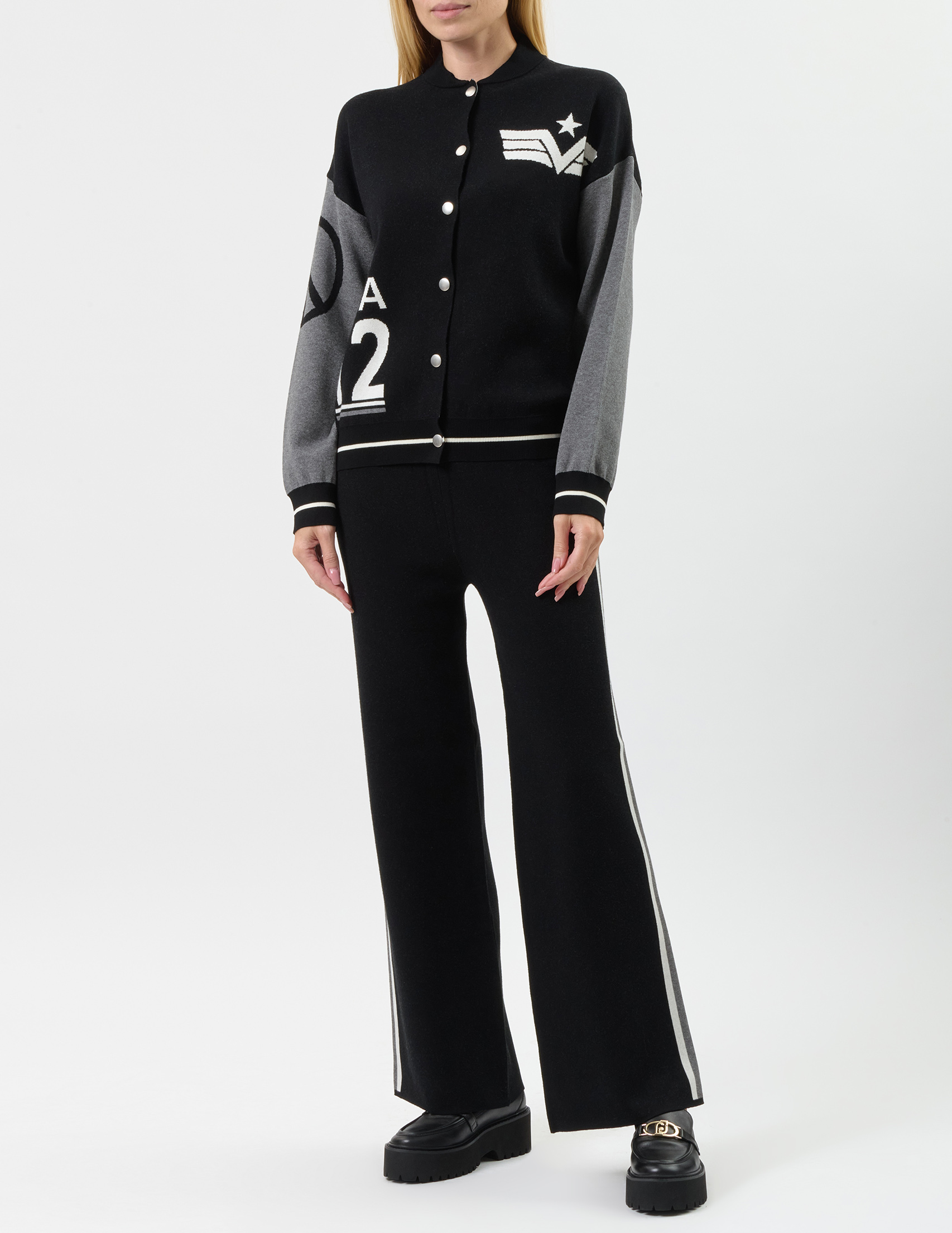 

Костюм, Черный