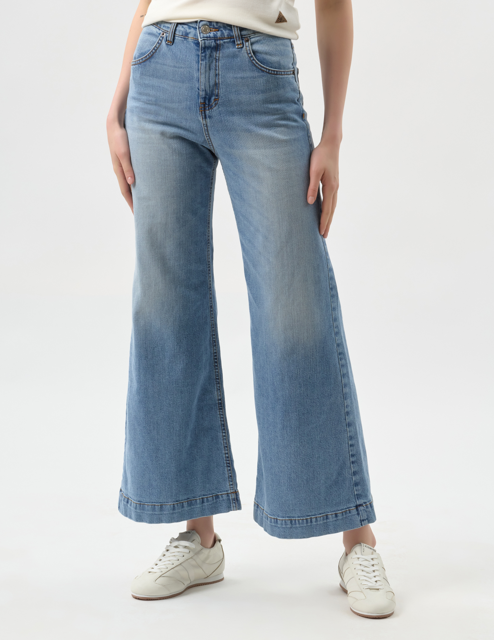 

Джинсы, Голубой