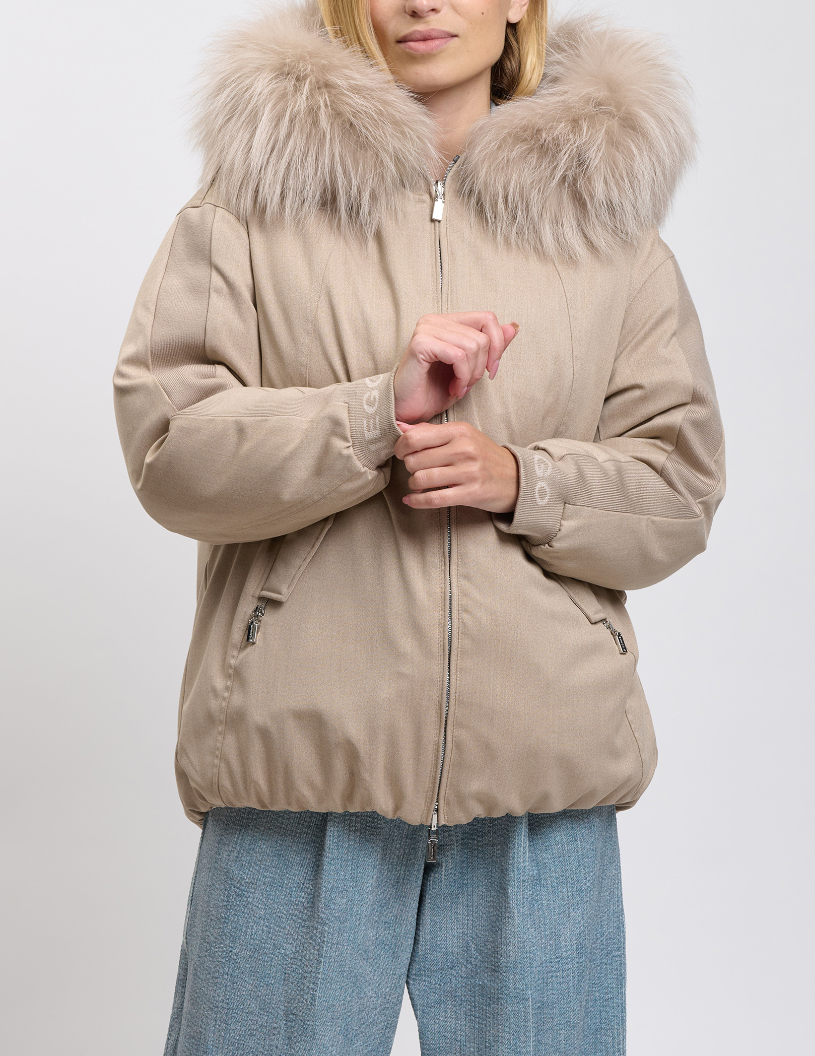 

Пуховик, Бежевый