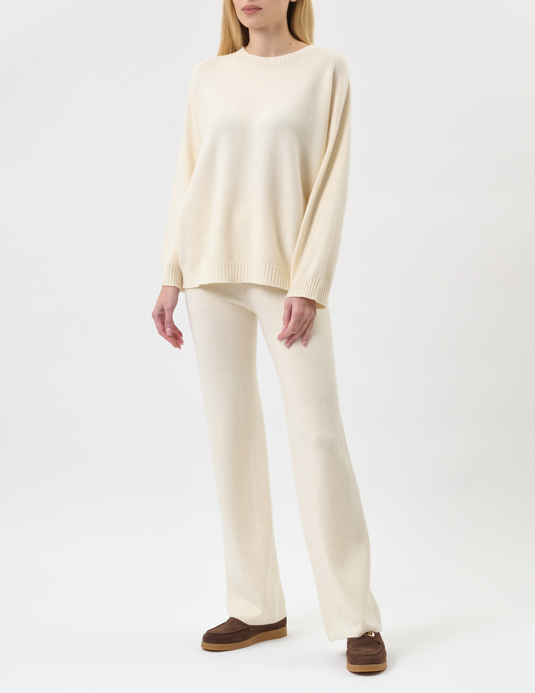 

Костюм, Белый