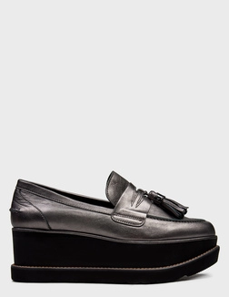 STUART WEITZMAN