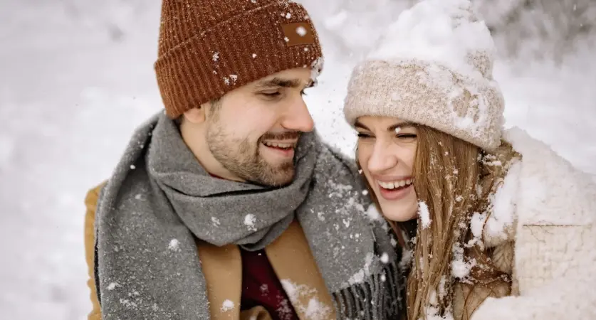 Брендовые аксессуары, которые дополнят зимние образы