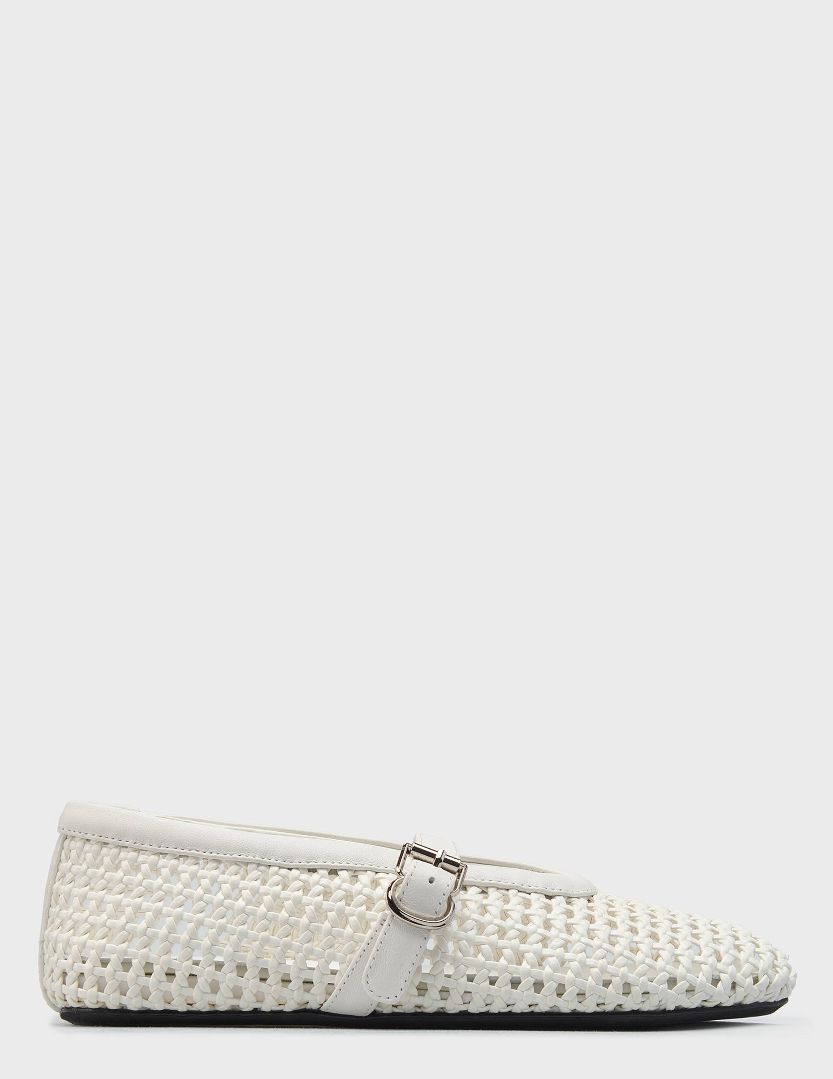 

Балетки, Белый