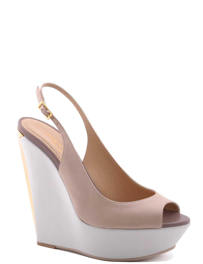 

Босоножки, Бежевый