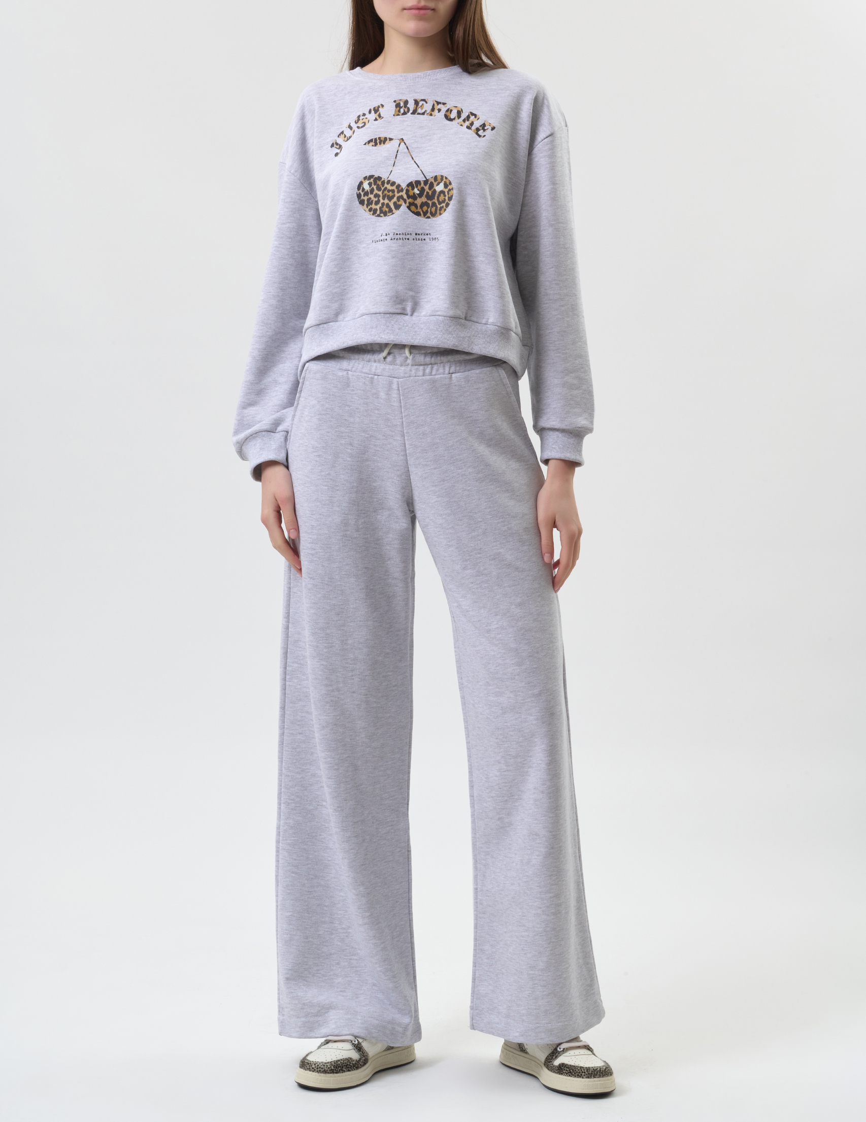 

Спортивный костюм, Серый