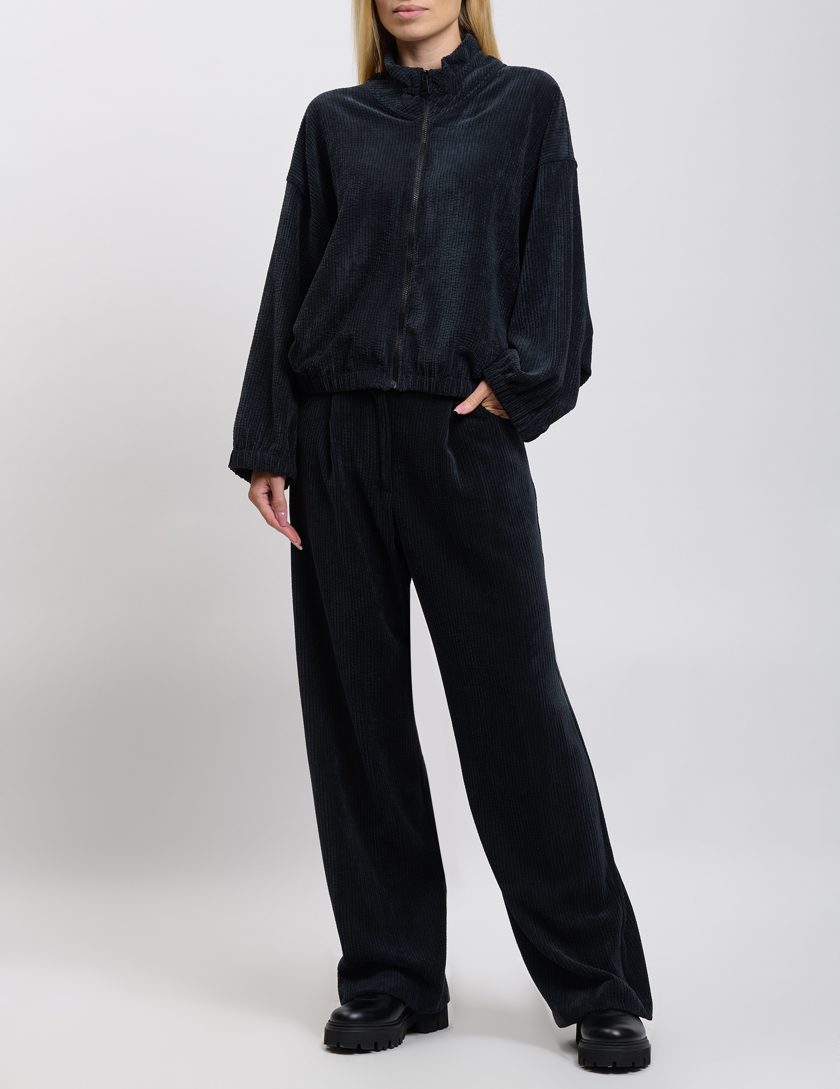 

Костюм, Черный