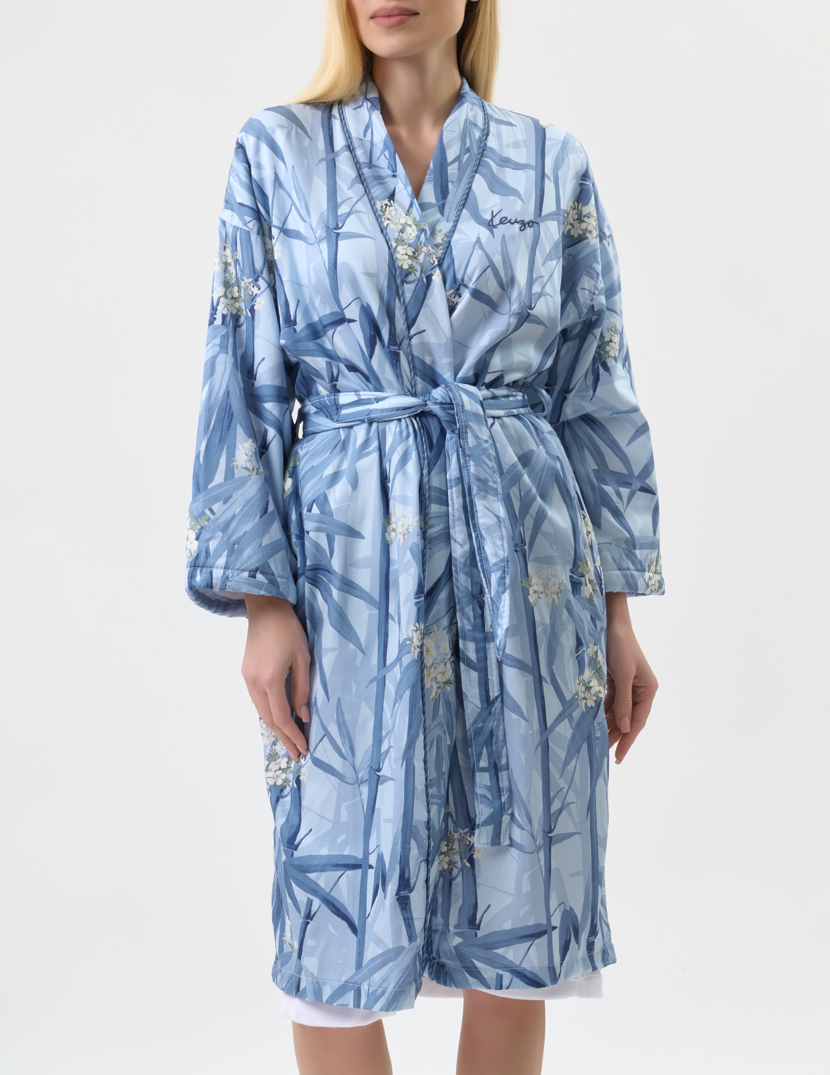 

Халат, Голубой