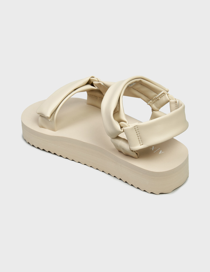 женские бежевые Сандалии Armani Exchange XDP044-XV841-01029_beige - фото-2