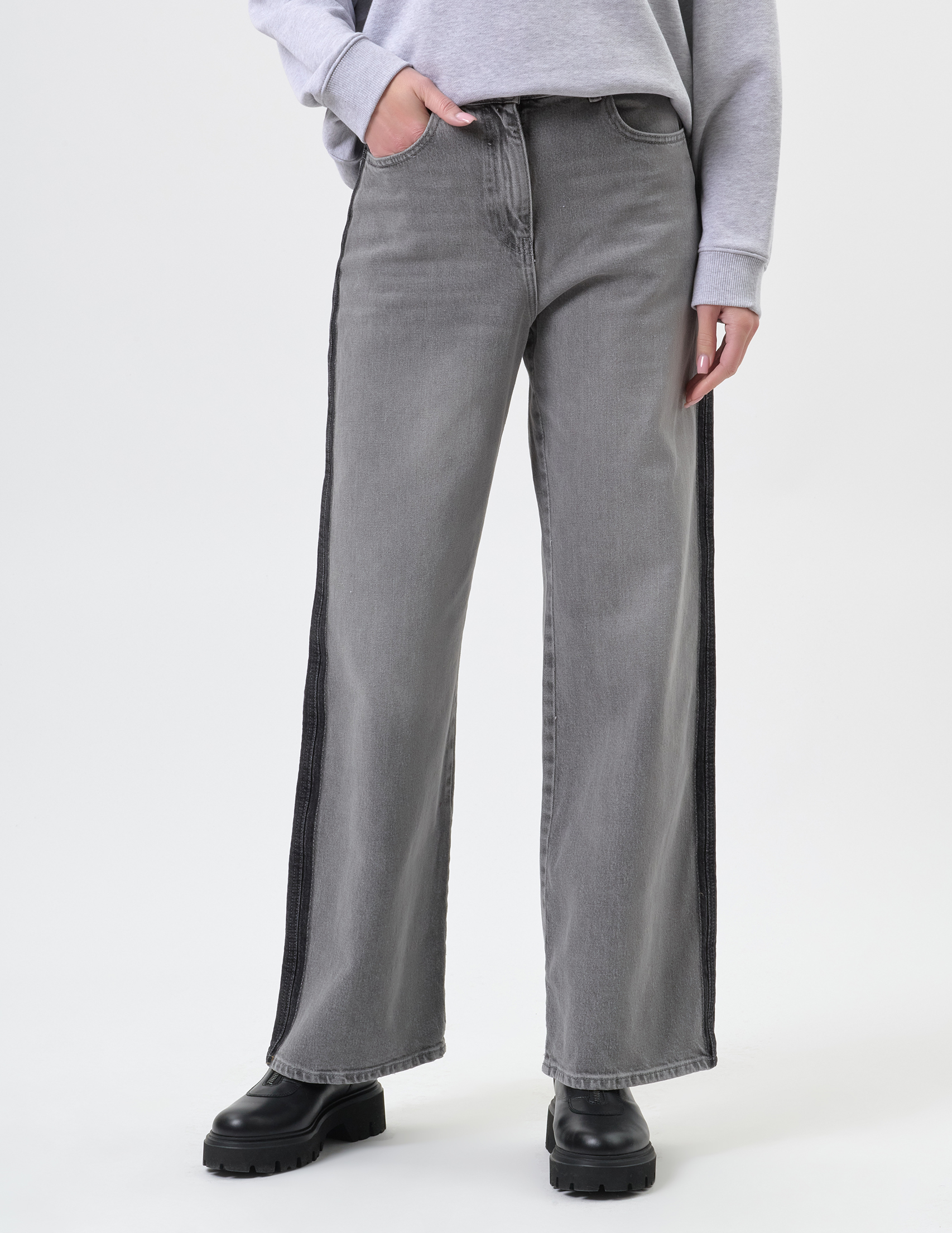 

Джинсы, Серый