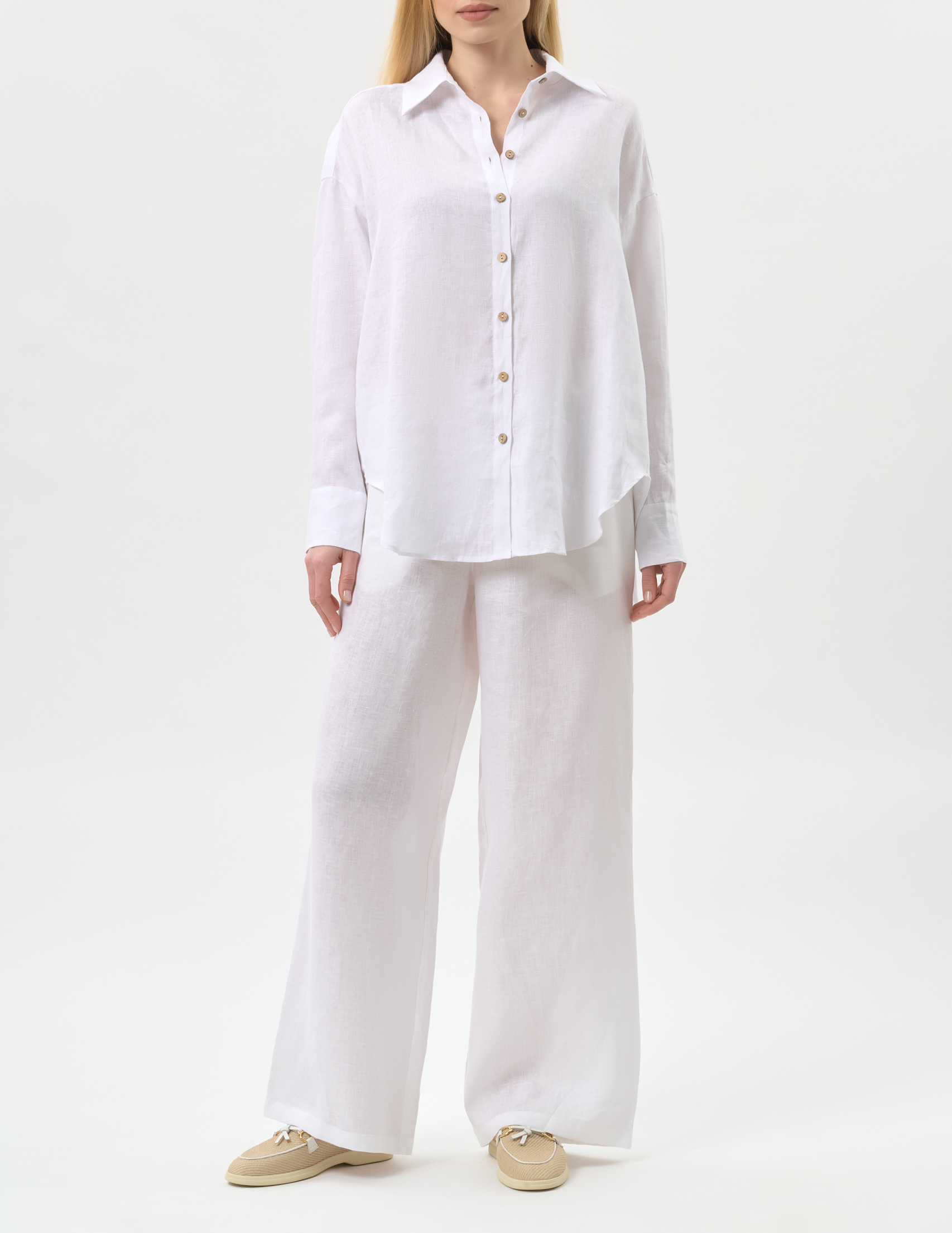 

Костюм, Белый