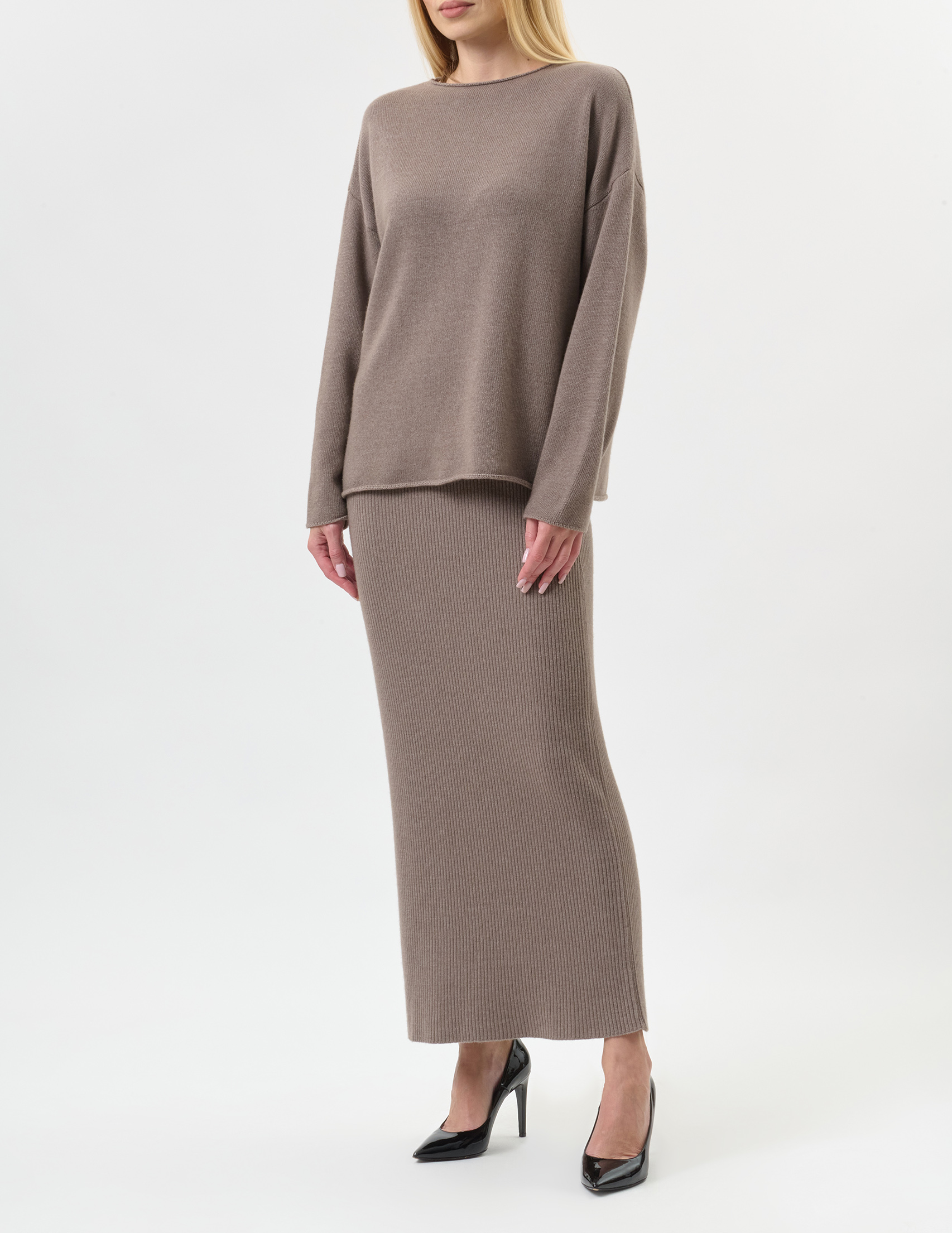 

Костюм, Коричневый