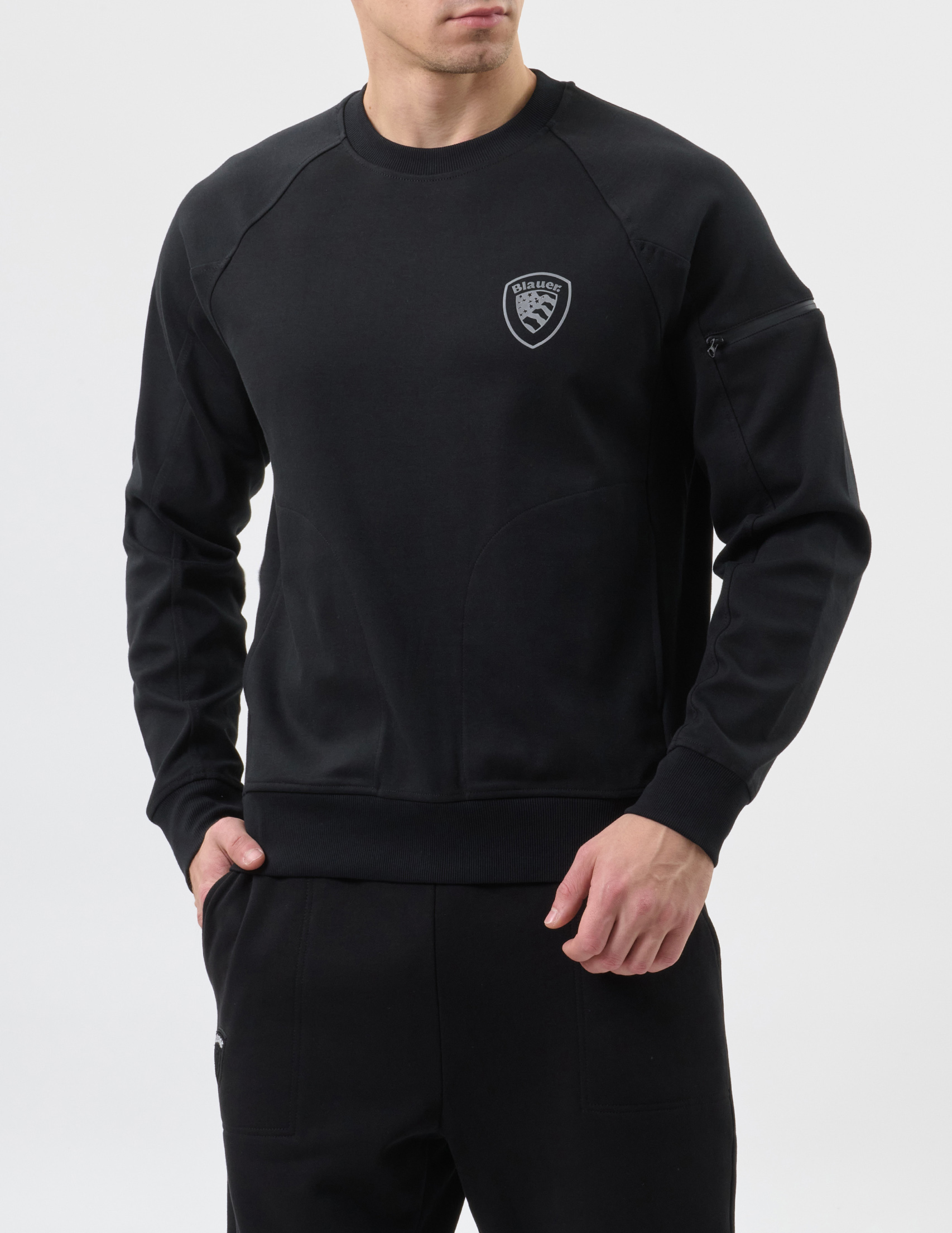 

Джемпер, Черный