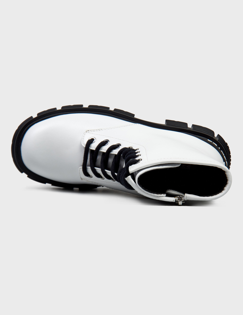 белые женские Ботинки Love Moschino 24025_white 9558 грн