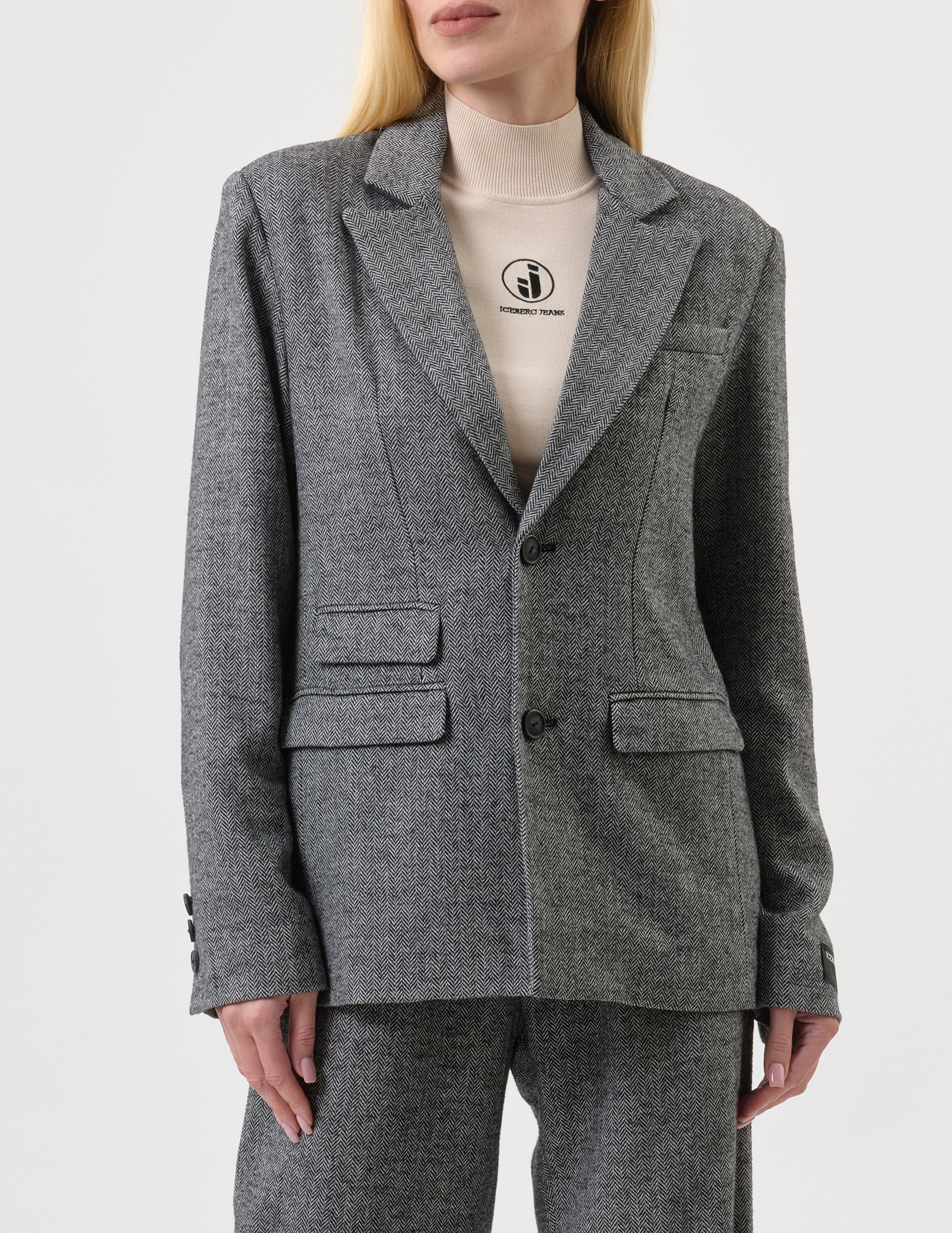 

Пиджак, Серый