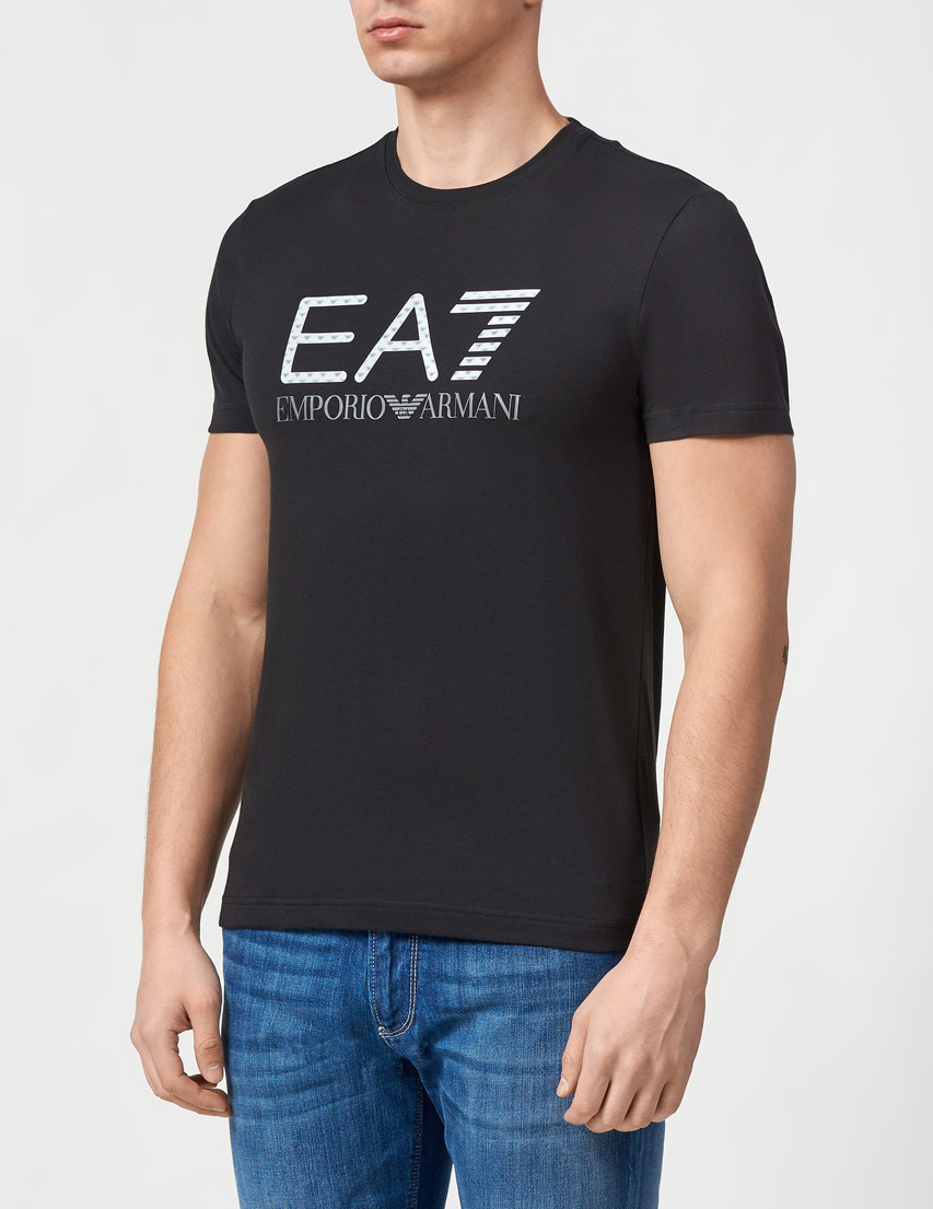 ea7