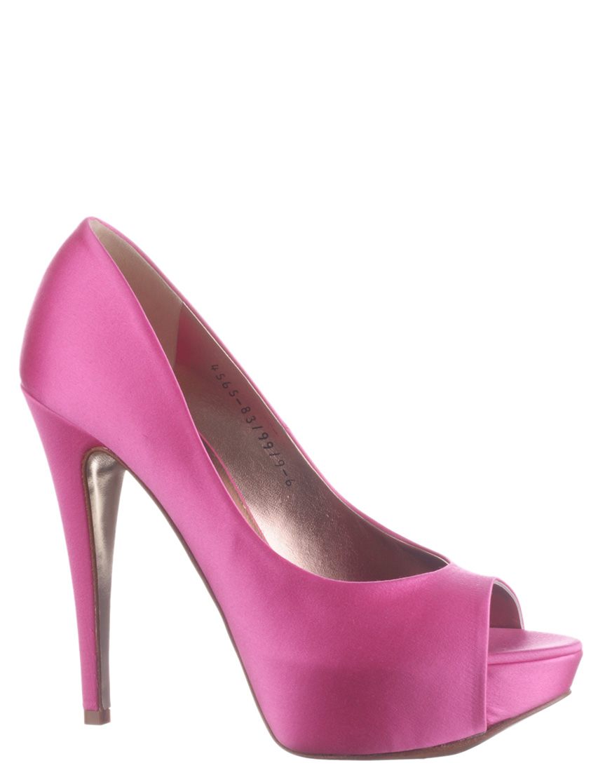 Розовые туфли есть. Туфли розовые. Туфли женские розовые. Нежно розовые туфли. Розовые туфли 2023.