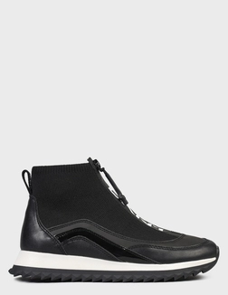 DKNY