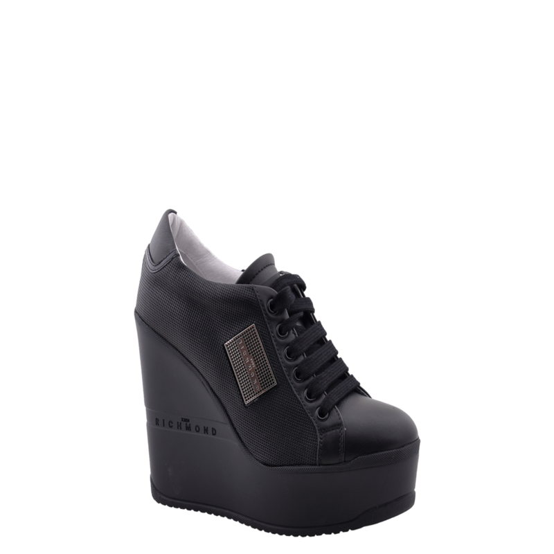 

Сникерсы, Черный