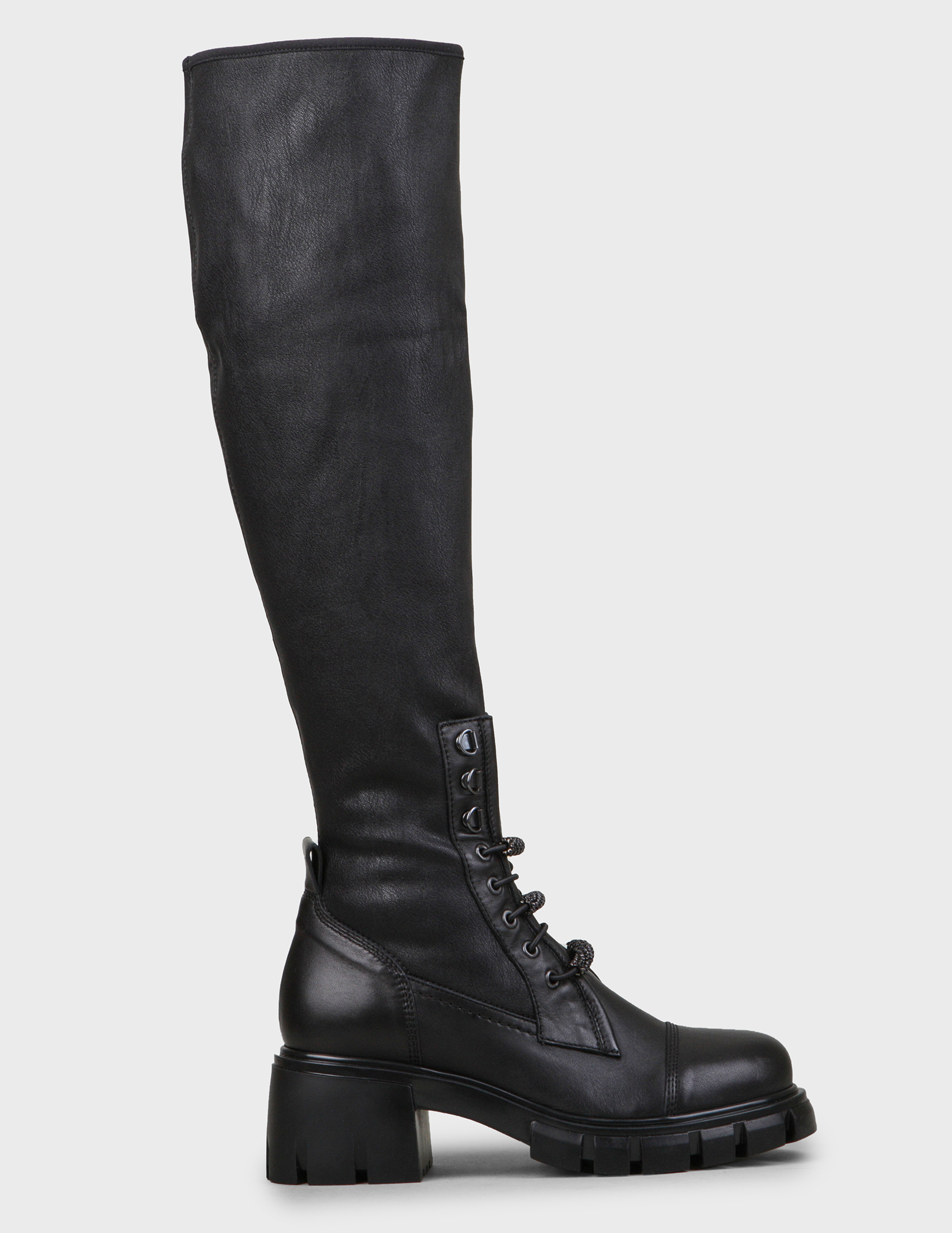 

Ботфорты, Черный