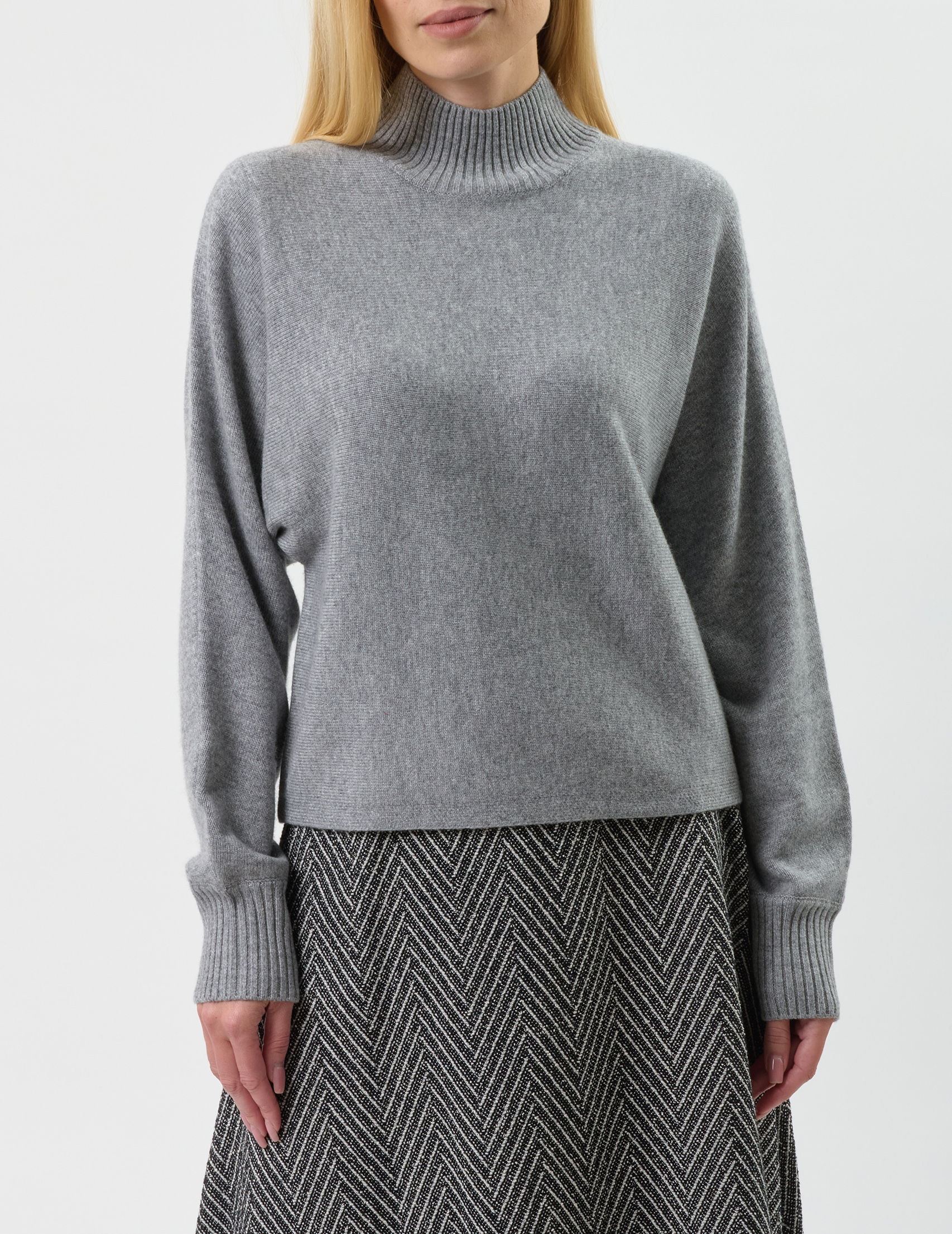 

Свитер, Серый