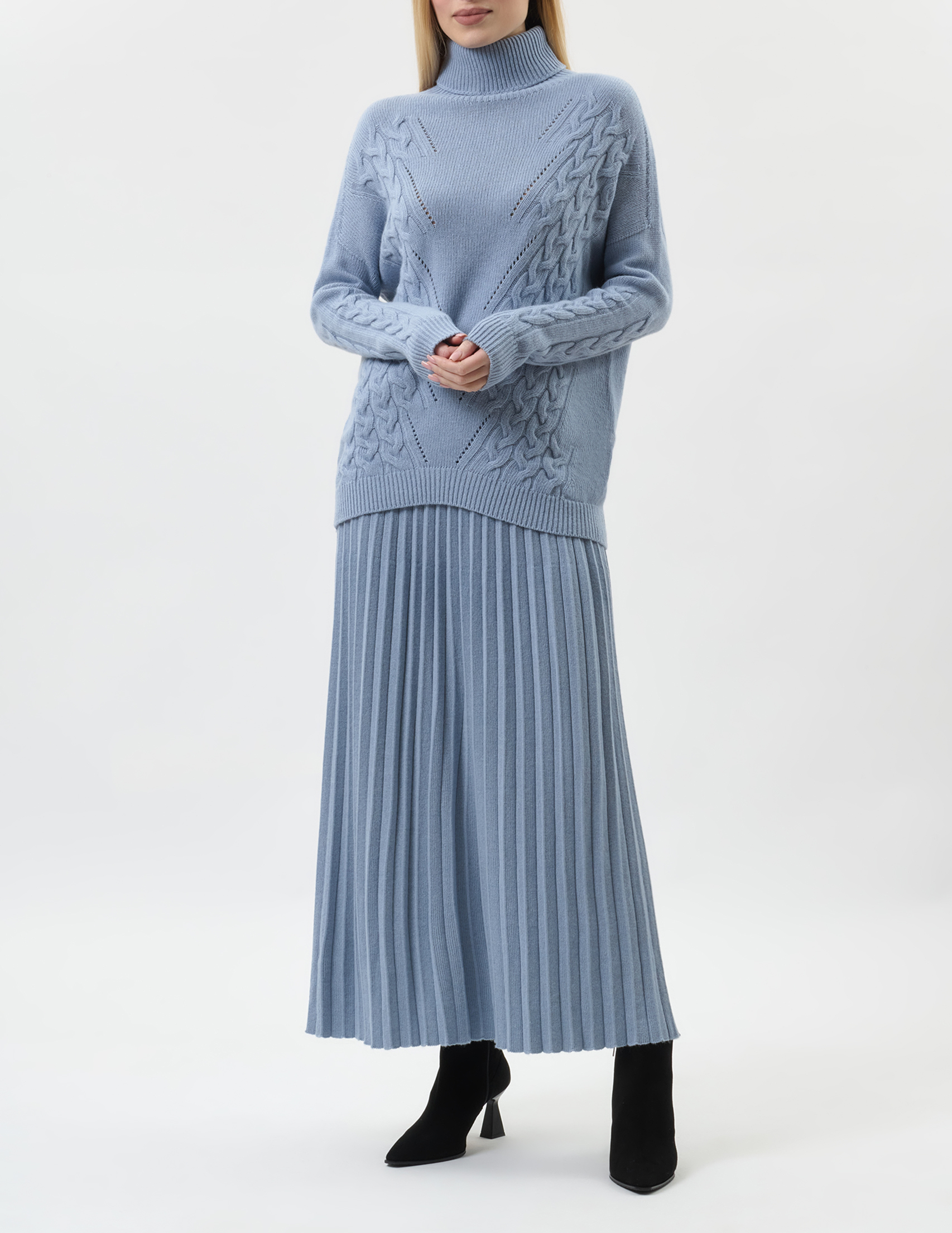 

Костюм, Голубой